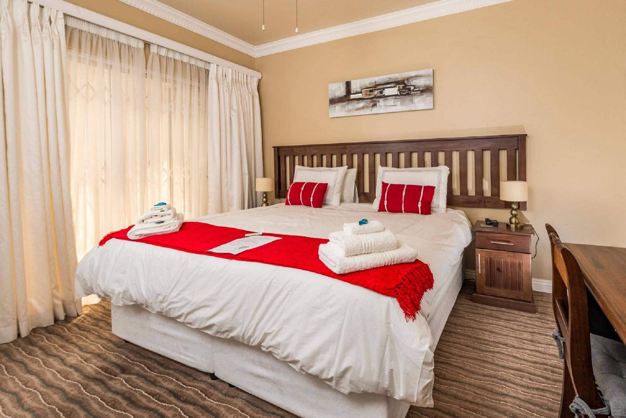 Guesthouse De Tijger Lodge Parow Exteriör bild