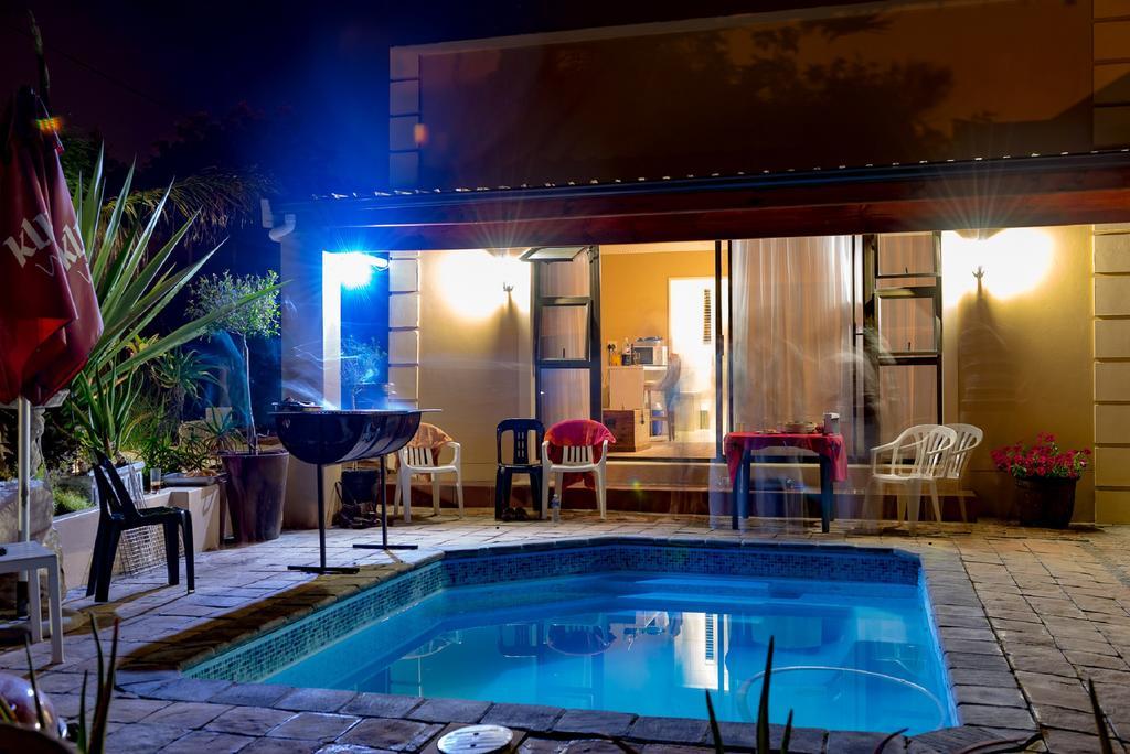 Guesthouse De Tijger Lodge Parow Exteriör bild