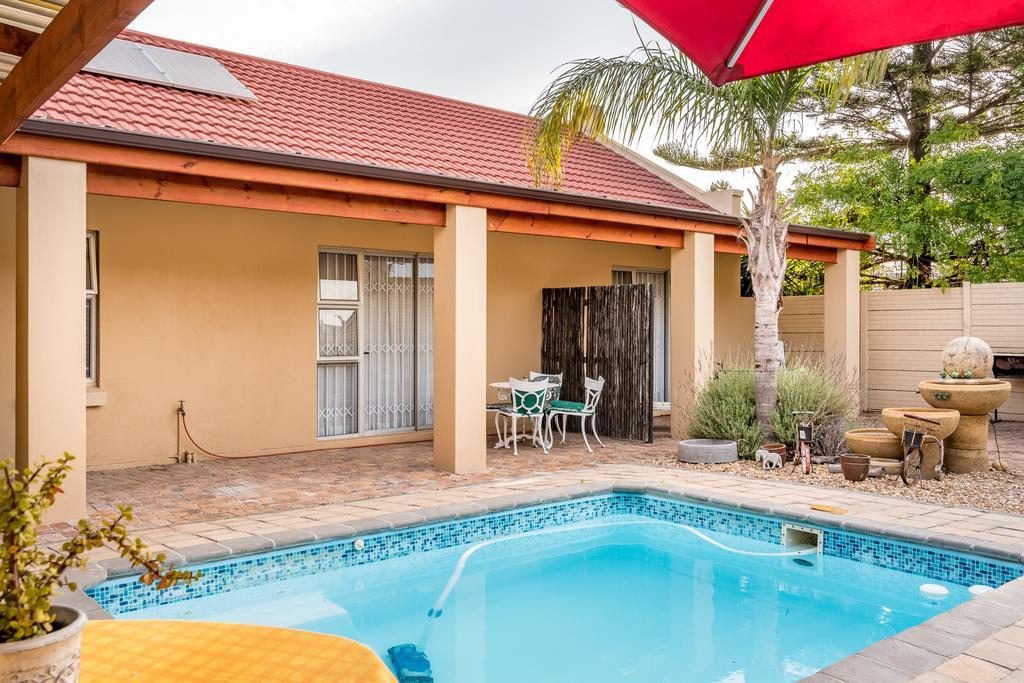 Guesthouse De Tijger Lodge Parow Exteriör bild